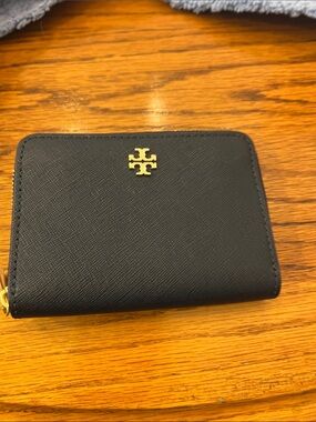 Tory Burch Black Saffiano Zip Card Wallet with Gold Logo